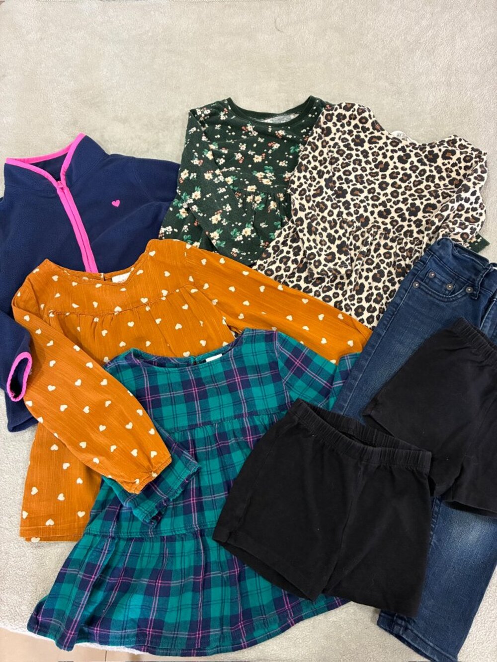 Little Girls Bundle Size 3T-4T, 8 pieces, dresses, jeans, tops, zip up